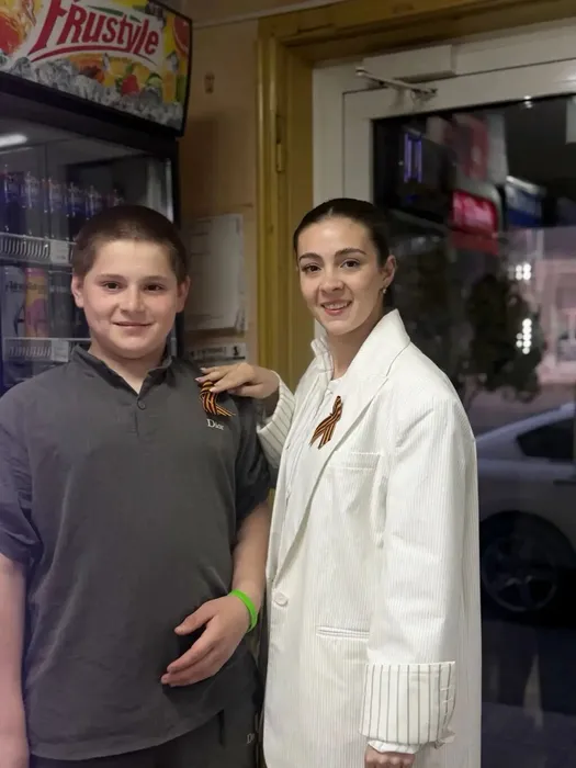 share-photo-17139170041